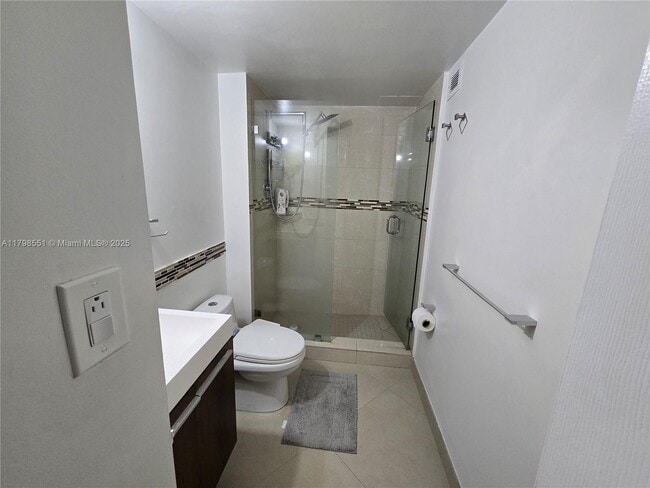 Building Photo - 2780 NE 183rd St