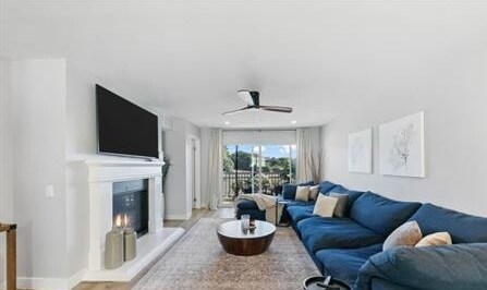 Building Photo - 6435 Kanan Dume Rd