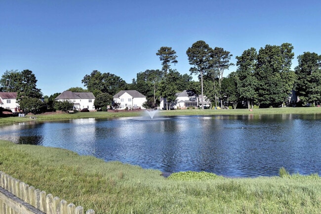 Building Photo - 128 Rockmor Ln