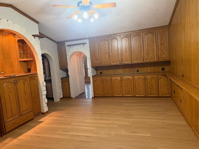 Building Photo - 2309 Richwood Dr