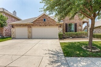 Building Photo - 14625 Riverside Dr