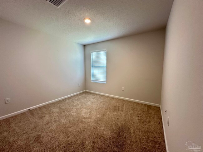 Building Photo - 4014 Whitetail Ln