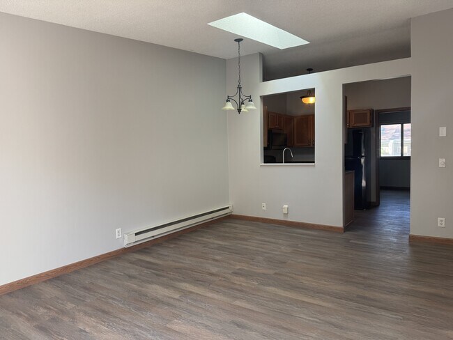 Building Photo - 17490 Pond Cir