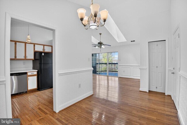 Building Photo - 102 Timberlake Terrace