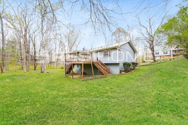 Building Photo - 6870 Ridgewood Dr