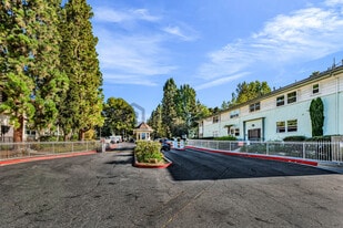 Building Photo - 5835 Bowcroft St