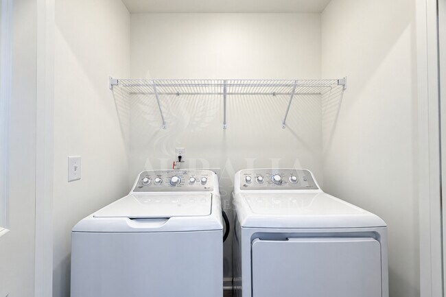 Building Photo - 3210 Gypsum Dr