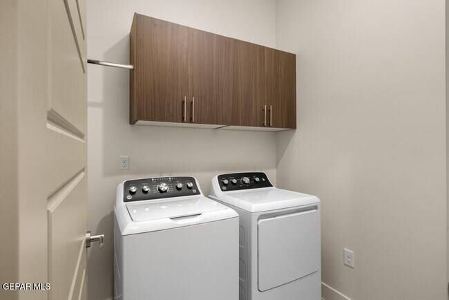 Building Photo - 828 Acton St