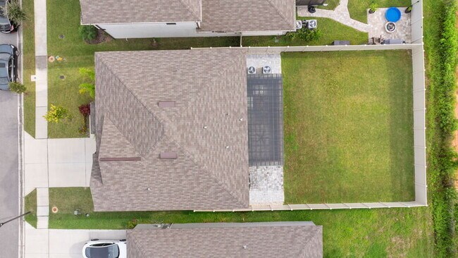 Building Photo - 1742 Red Loop