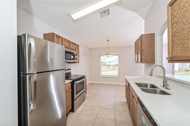 Building Photo - 2709 W Covington Dr