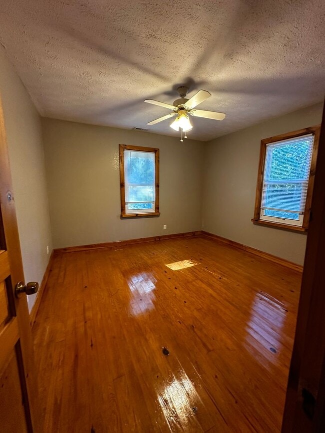 Building Photo - Walland Rental Available