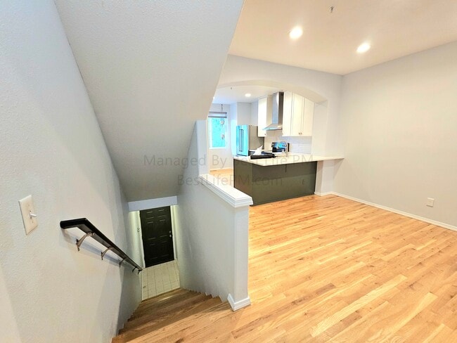 Building Photo - 13990 SW Scholls Ferry Rd