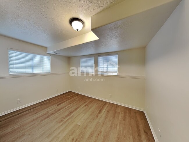 Building Photo - 4419 S 2750 W