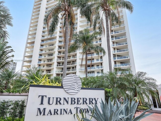 Building Photo - 19500 Turnberry Way