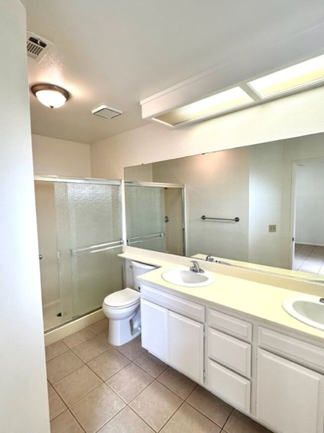 Building Photo - Charming Home in Miramonte