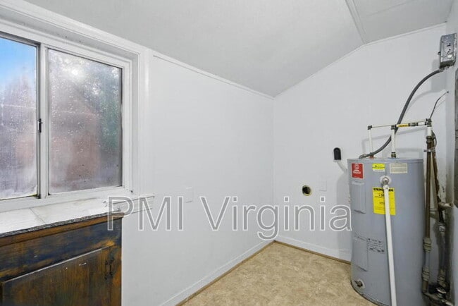 Building Photo - 6612 Adair Ave
