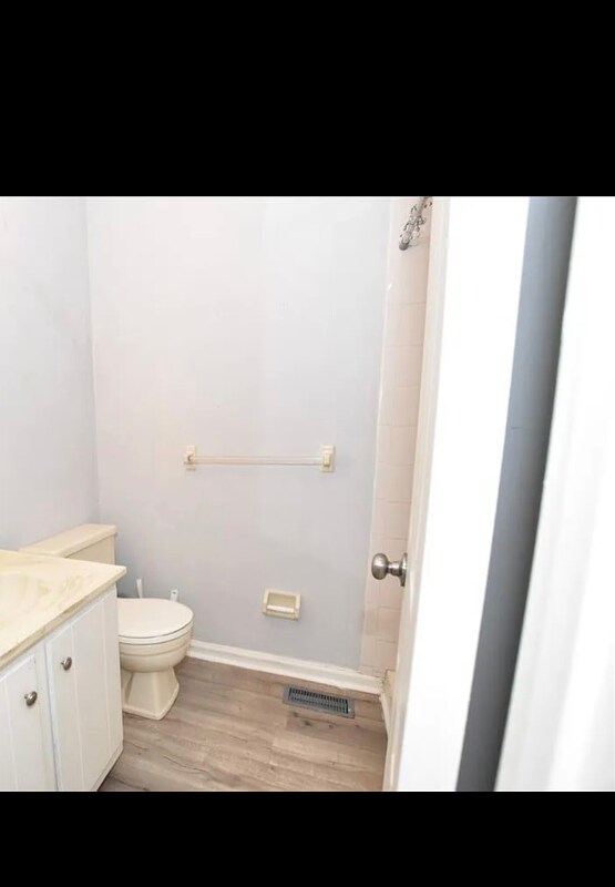 Building Photo - 5661 Campus Dr