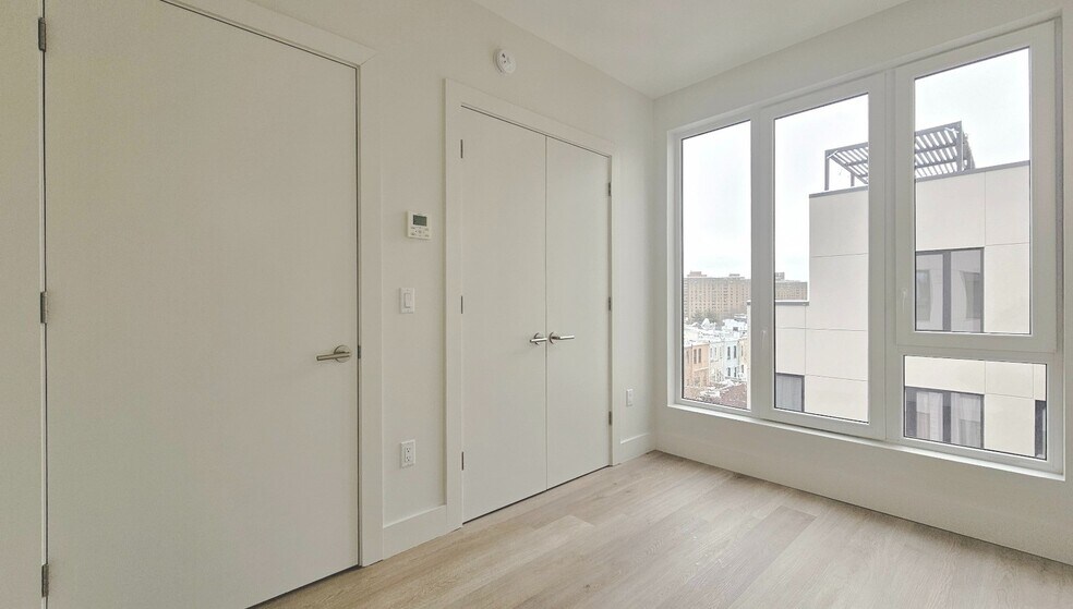 Building Photo - 91 Bruckner Blvd