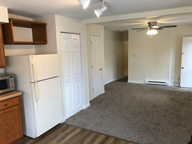 Building Photo - 28 S 3rd St