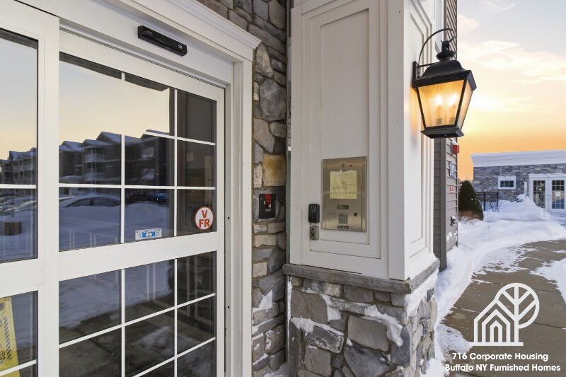 Building Photo - 2493 Sweet Home Rd