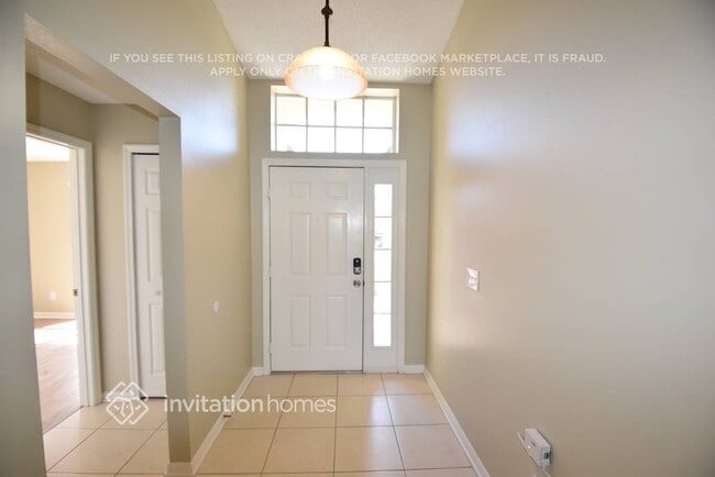 Building Photo - 4635 Sanibel Way