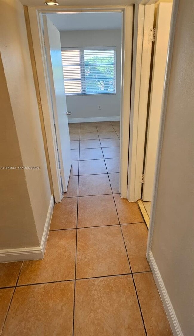 Building Photo - 1851 NE 168th St