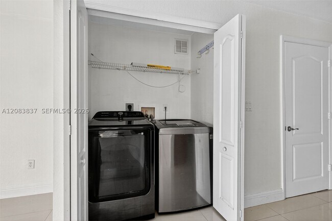 Building Photo - 12989 SW 30th Ct