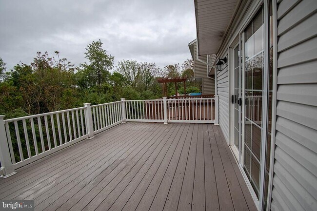 Building Photo - 5620 Queen Anne Ct