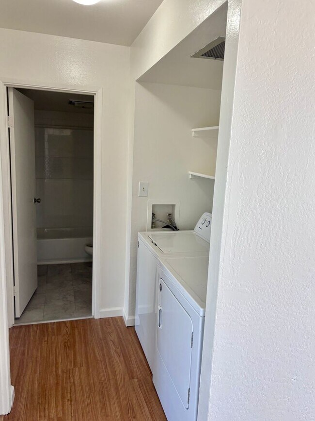 Building Photo - Available now: A 2 Bedroom, 1 bathroom with 1 assigned parking stall in Hokuahiahi Apartments