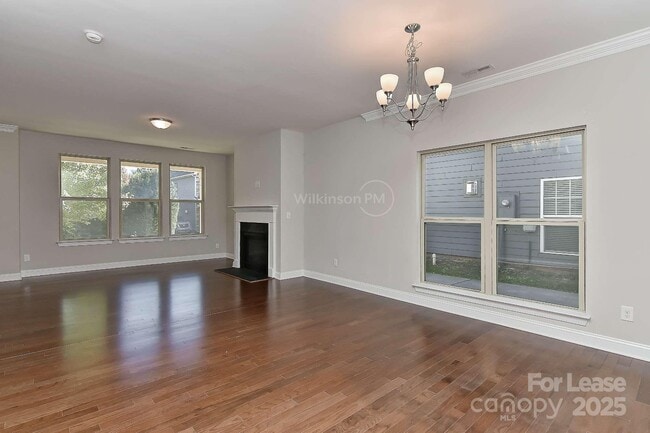 Building Photo - 8765 Aspinwall Dr