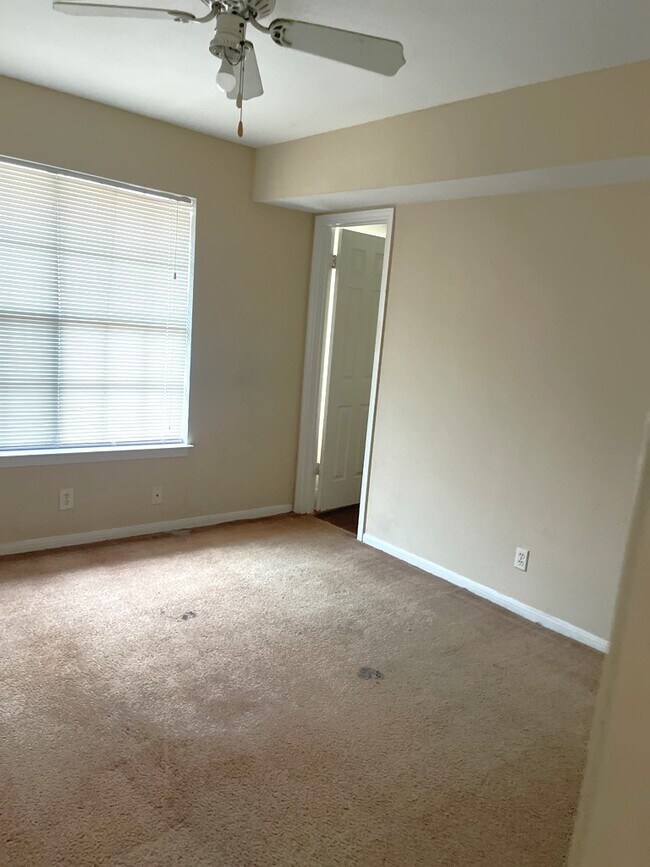 Building Photo - 14600 Fonmeadow Dr