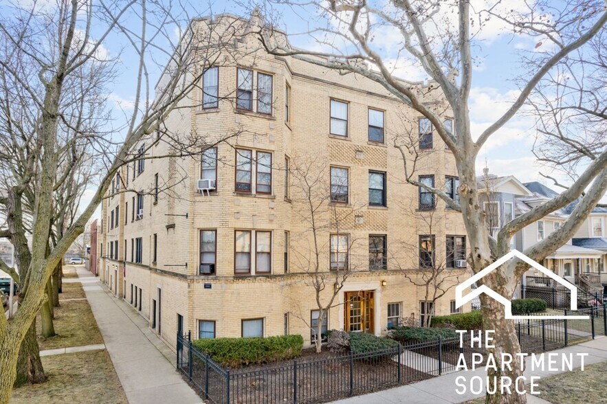 Building Photo - 1825 W Winona St
