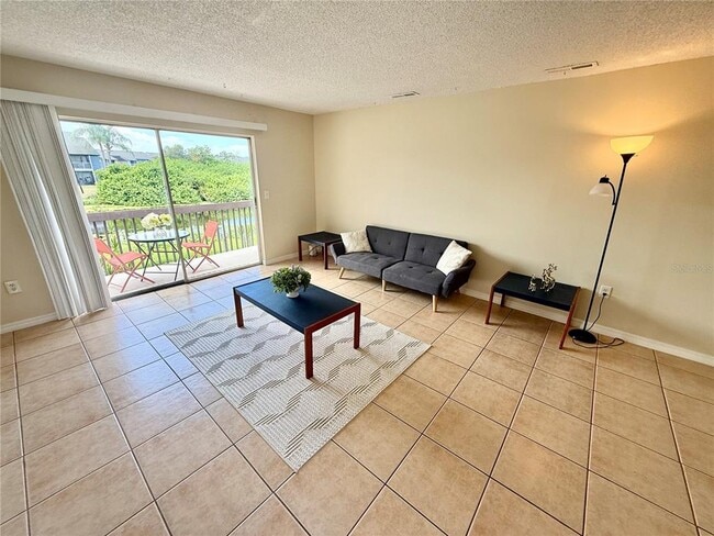 Building Photo - 2612 Hidden Lake Dr N