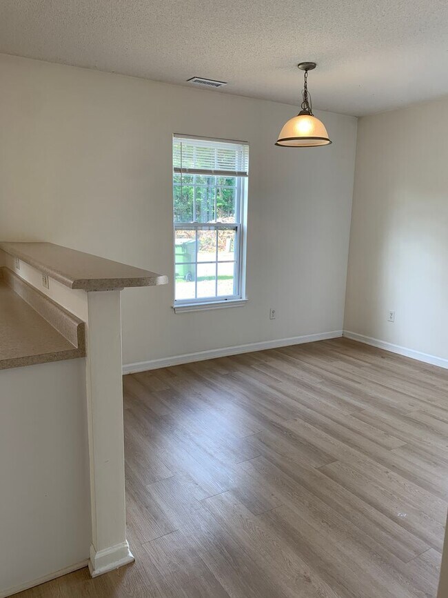 Building Photo - 4011 Masonboro Loop Rd