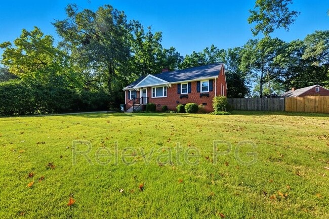 Building Photo - 8803 Weldon Dr