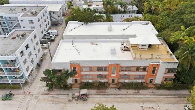 Building Photo - 736 12th St