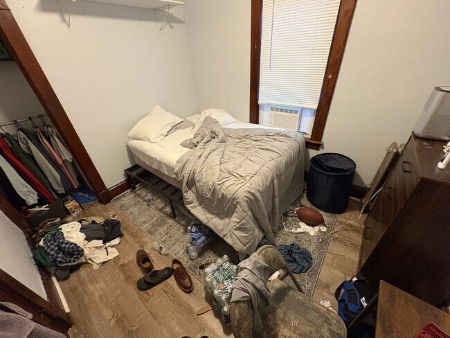 Building Photo - 61 Huntington St