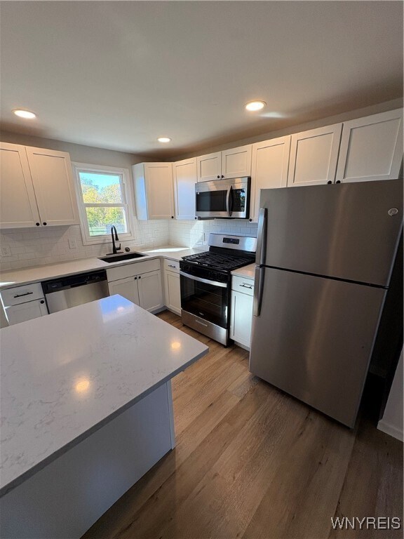 Building Photo - 862 Falcon Dr
