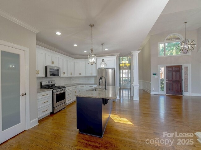 Building Photo - 1200 Mendenhall Ct