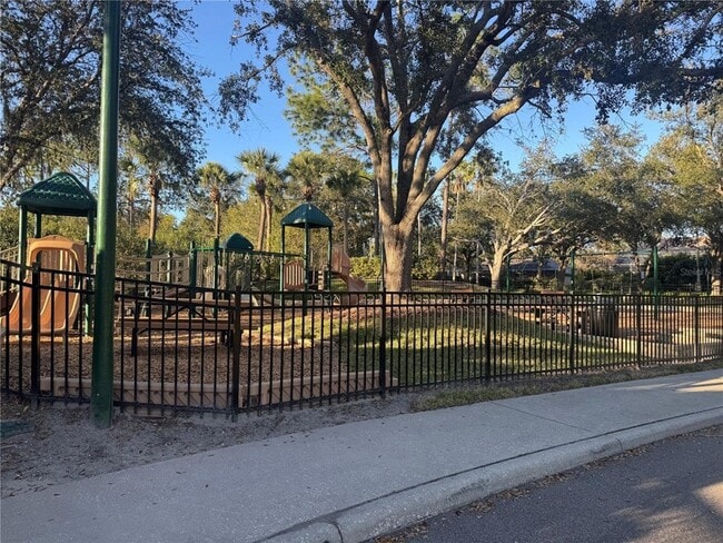 Building Photo - 10144 Arbor Run Dr