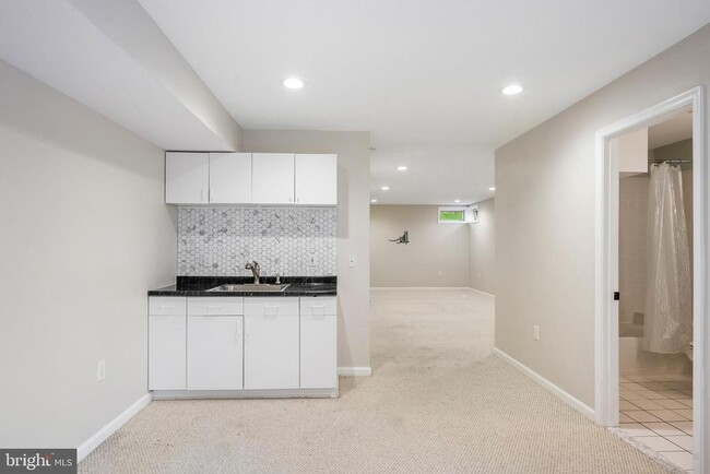 Building Photo - 47118 Garrett Pl