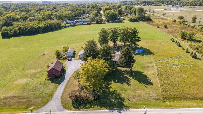 Building Photo - 1352 Smith Rd