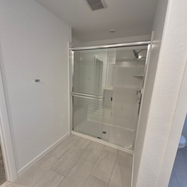 Building Photo - Brand New 4 Bedroom Home in Lennar's Cyan Community