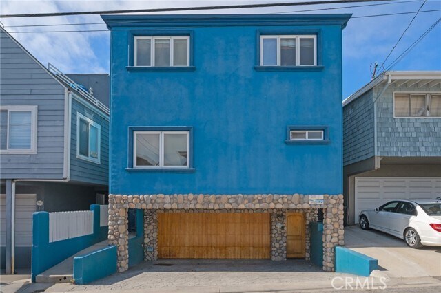 Building Photo - 310 30th St