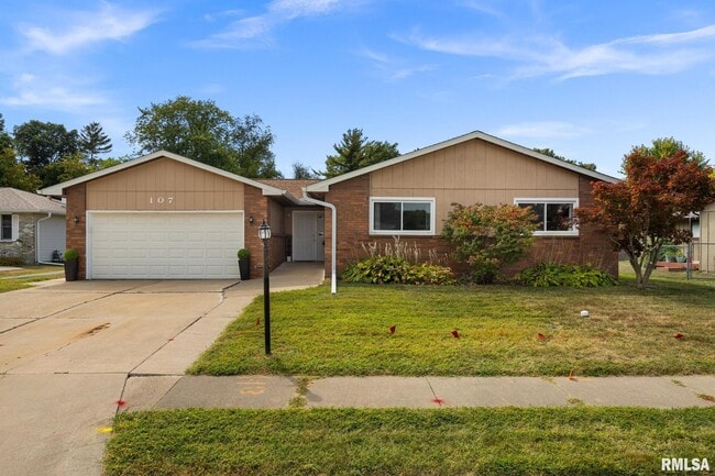 Primary Photo - 107 Chestnut Dr