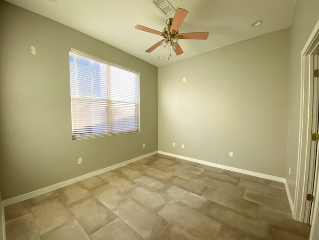 Building Photo - 844 Tijeras Ave NW