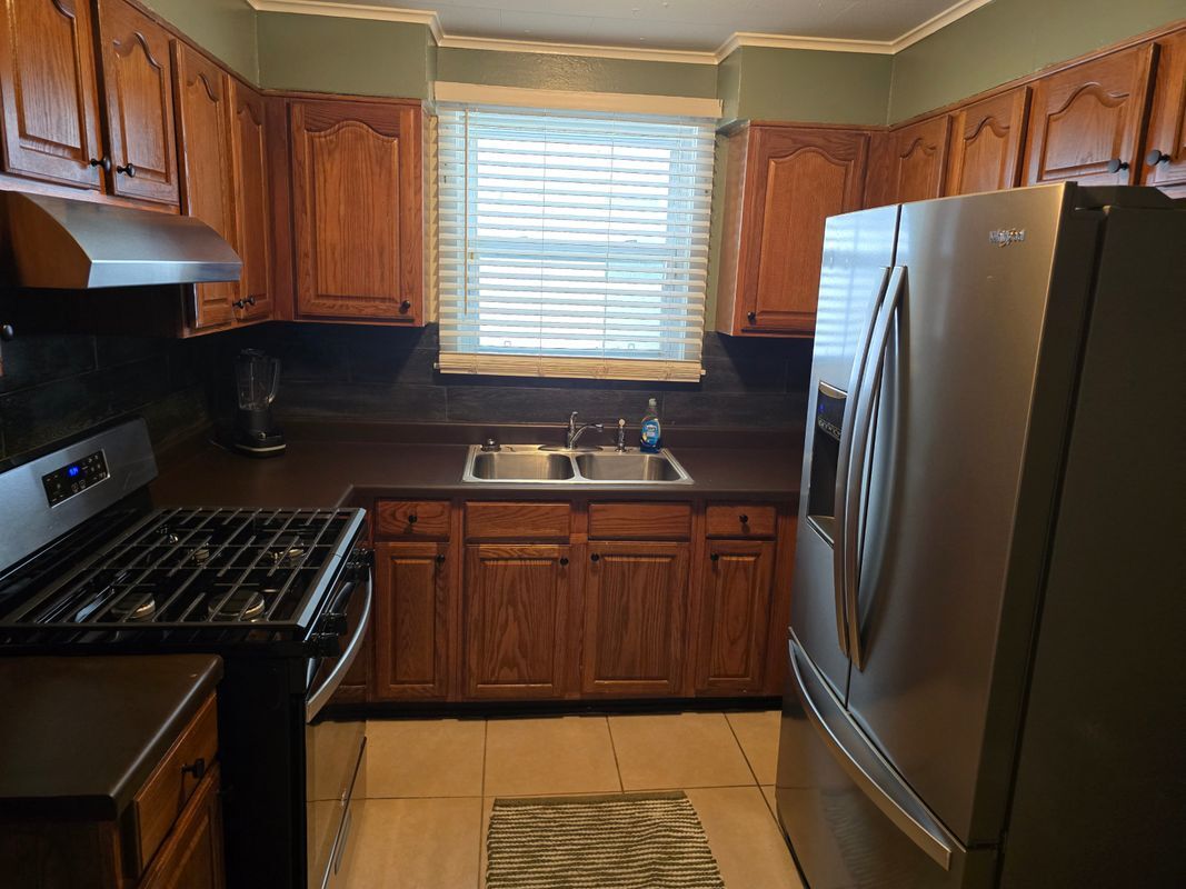 Building Photo - 912 Monticello Ave