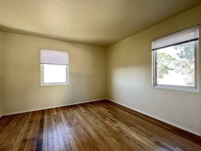 Building Photo - 207 Font Blvd