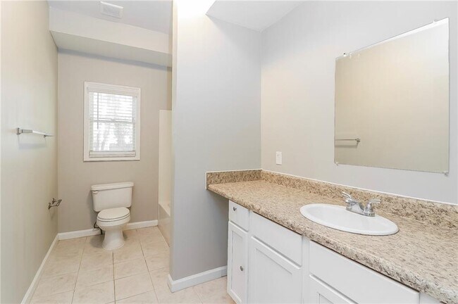 Building Photo - 5069 Hopeland Dr