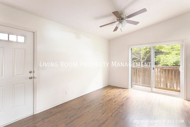 Building Photo - 1520 SE 44th Ave